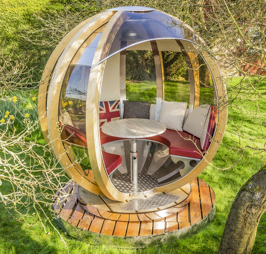 Ornate Garden's Rotating lounger