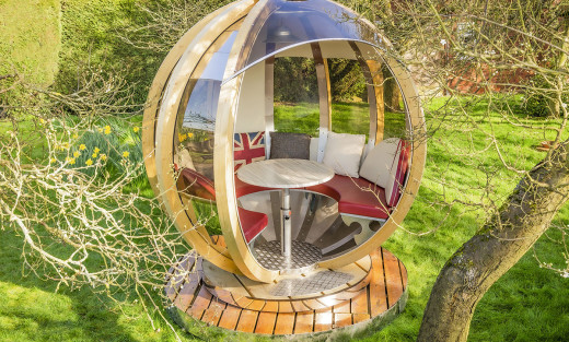 Ornate Garden Rotating Sphere Lounger