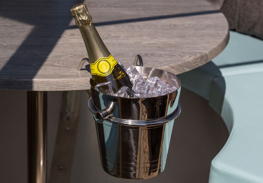 Table-Mountable Champagne Bucket with Holder 1